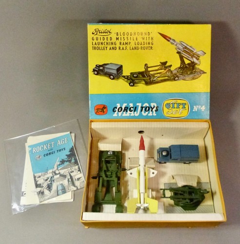Corgi toys dinky - toys, land