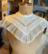 TEXTILE ANCIEN - GRAND COL DENTELLE AUX FUSEAUX - vers 1900 - fait main