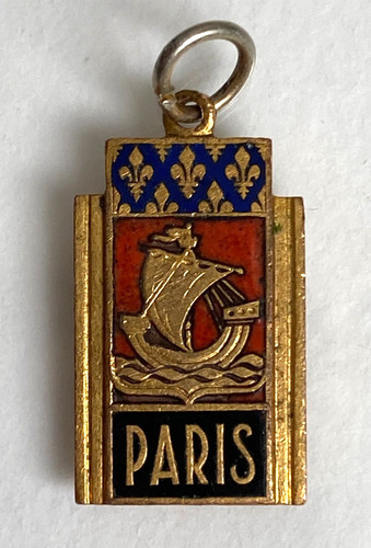 Minuscule médaille émaillée