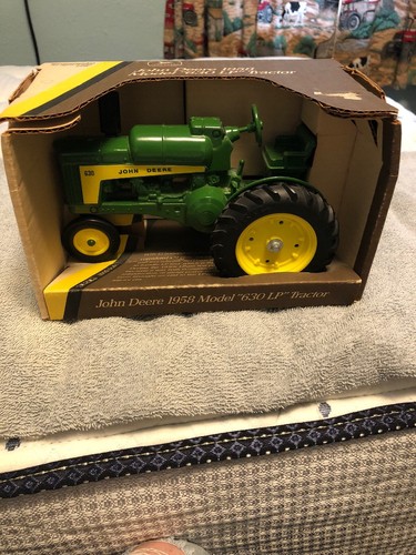 Ertl scale john deere 630 - ertl, 1/16