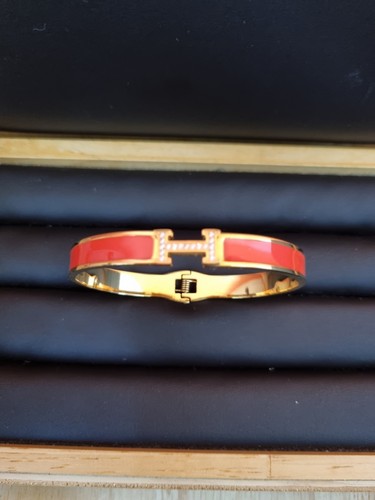 Bracelet doré acier - en,