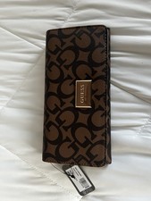 Guess Factory Abree Logo