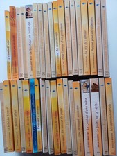 LOT 35 LIVRES HARLEQUIN : 32