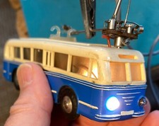 trolley bus HO bleu crème 2
