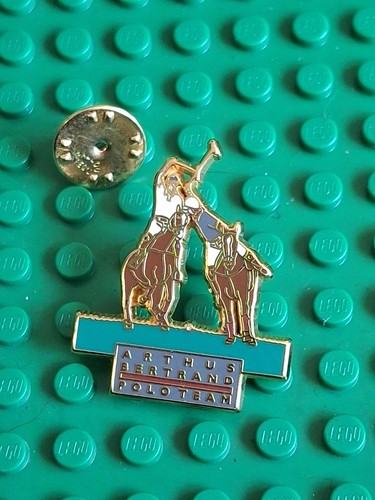 Pin pins arthus bertrand - pin's,