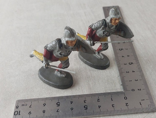 Anciennes figurines soldats - figurines,