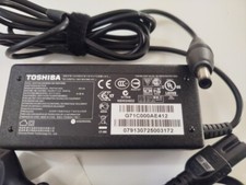 Chargeur PC Portable Toshiba, réf G71C000AE412 , comme neuf