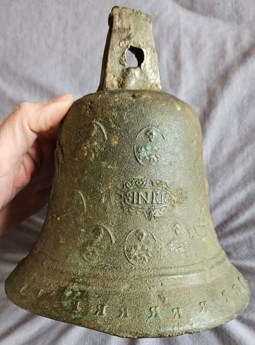 Cloche liturgique bronze - cloche, en