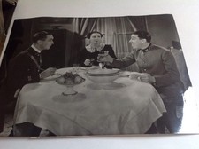 FERNANDEL dans " LA GARNISON