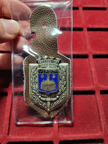 128 pucelle insigne - pucelle, /