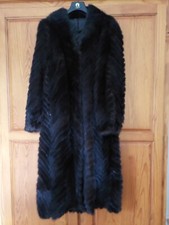 MANTEAU VISON NOIR FEMME MODELE CHEVRONS 