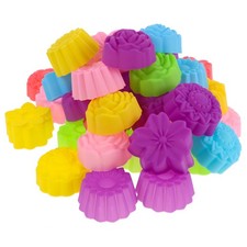  42 moules à pâtisserie