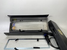 Kino Flo Diva-Lite 201 Luminaire Avec Gel Cadre, Étui, Ampoules