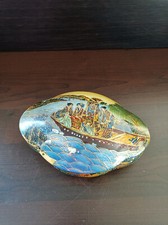 Boîte , bonbonnière , en porcelaine de Satsuma, années 1960.