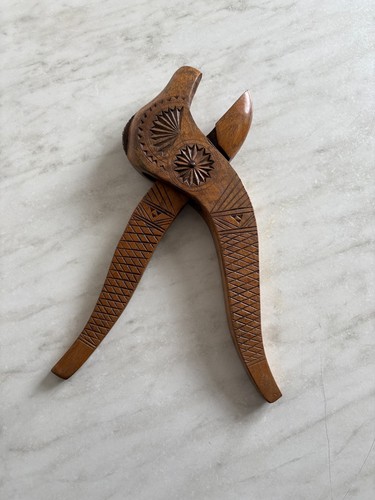 Ancien casse noix - , noisettes