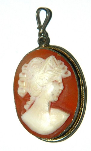 Médaillon pendentif caméé - médaillon,