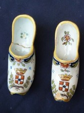 RARE PAIRE DE SABOTS