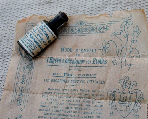 Boite son flacon encre - et, a