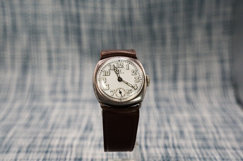 Omega trench watch - , 29