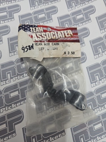 Team associated 9584 rear hub - associated,