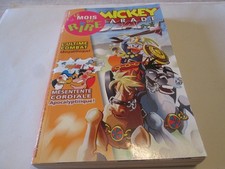 Mickey Parade geant  315