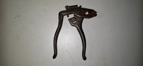 Pince avoyer peugeot 120 - pince,