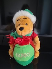 PELUCHE WINNIE L OURSON AVEC POT DE MIEL BONNET ECHARPE VERT NOEL OCCAS. NICOTOY