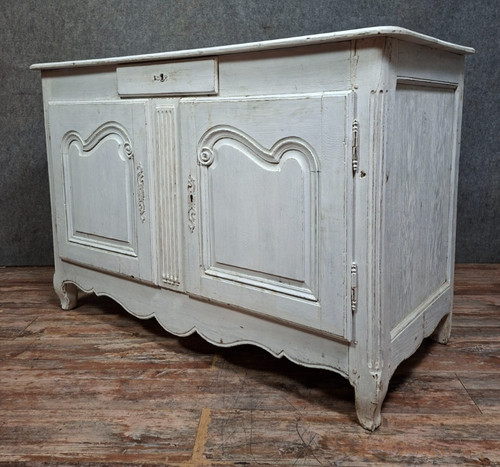 Petit buffet rustique
