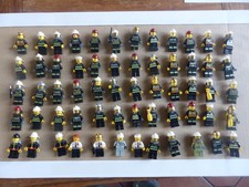 Lego : Lot de 60 figurine pompier et autre dont vintage