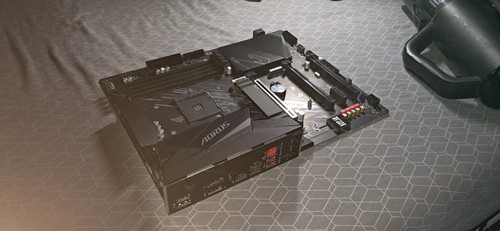Carte mère gigabyte b550 - mère,