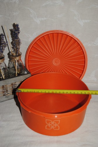 Tupperware boite ronde - 🌟,