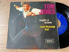45t - Tom Jones - DAUGHTER OF