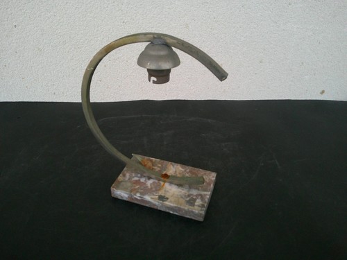 Pied lampe art deco forme - art,