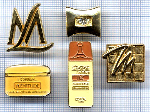 Lot pin parfums - pin's,