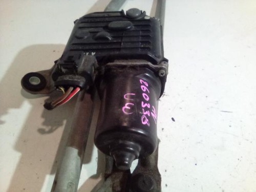 Moteur essuie glace avant