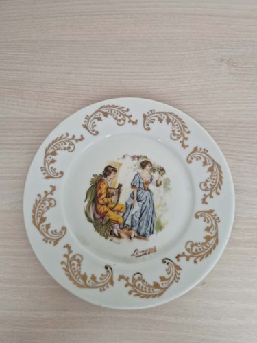 Petite assiette ancienne - , en
