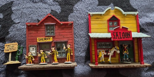 Lot figurines décors - et,