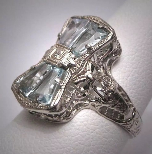 Bague nœud vintage