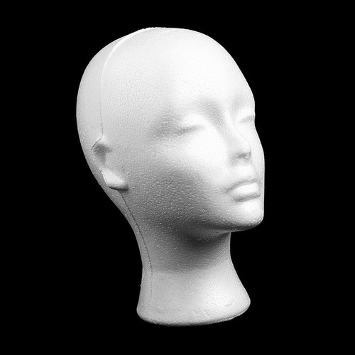 Tête modèle féminine en - de,