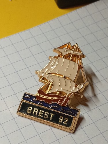 Pin bateau voilier brest - pin's,