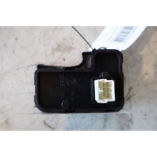 INTERRUPTEUR LÈVE-VITRE AVANT