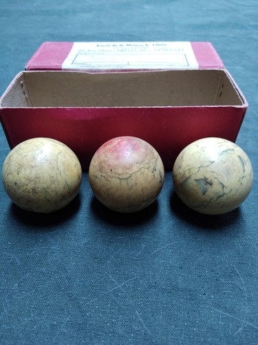 Anciennes boules billard - anciennes,