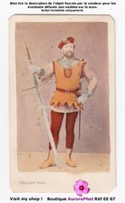 HOMME COSTUMÉ EN BOMBARDIER