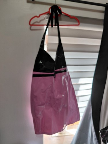 Robe rose noir vinyle - rose,