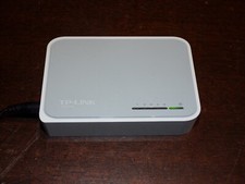 TP-Link TL-SF1005D Switch