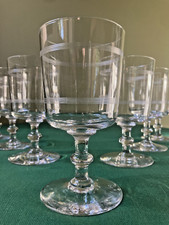 Lot de 7 verres à eau Baccarat gravés cylindriques à filet - H : 13,5 cm