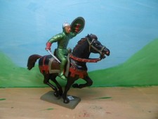 STARLUX  MOYEN AGE CAVALIER  EPEE BASSE   SERIE ORDINAIRE