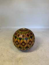 ANCIENNE BOULE A FIL 19 EME EN BOIS AVEC DECORATION