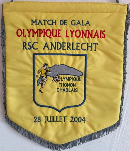 Fanion match lyon - match, vs