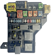 30859714 Boîtier porte-fusibles Volvo V40 – Pièce d’Origine